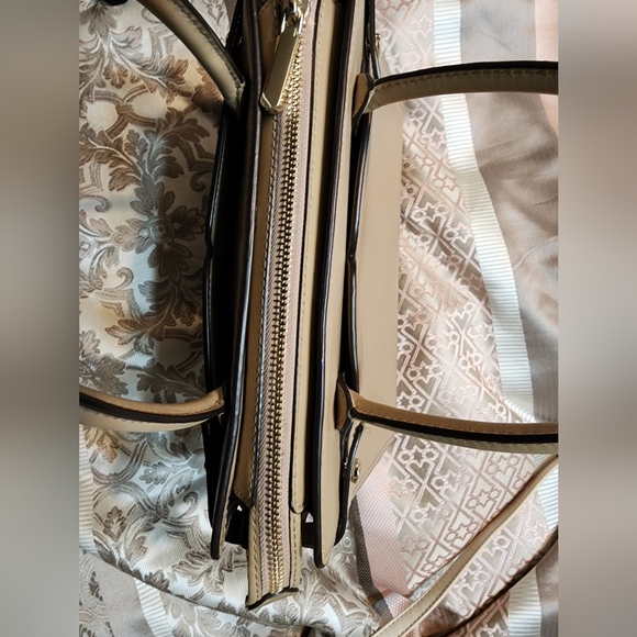 Kate Spade purse - Picture 6 of 10